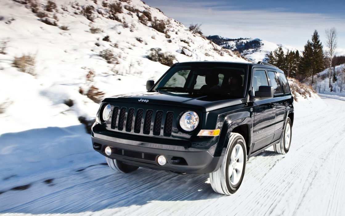 Comparison Jeep Patriot High Altitude Edition 2017 Vs